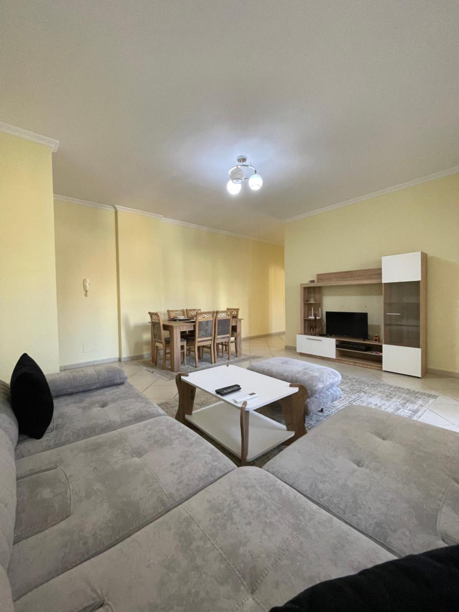 New Baazar Terrace Apartment Tiranë Luaran gambar